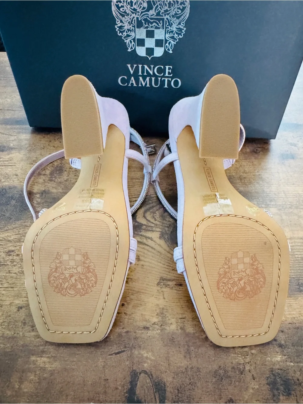 New Vince Camuto Kressila, True Suede, Lavender Haze Sandals. Size 6M